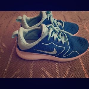 Ladies Nike Running Shoes